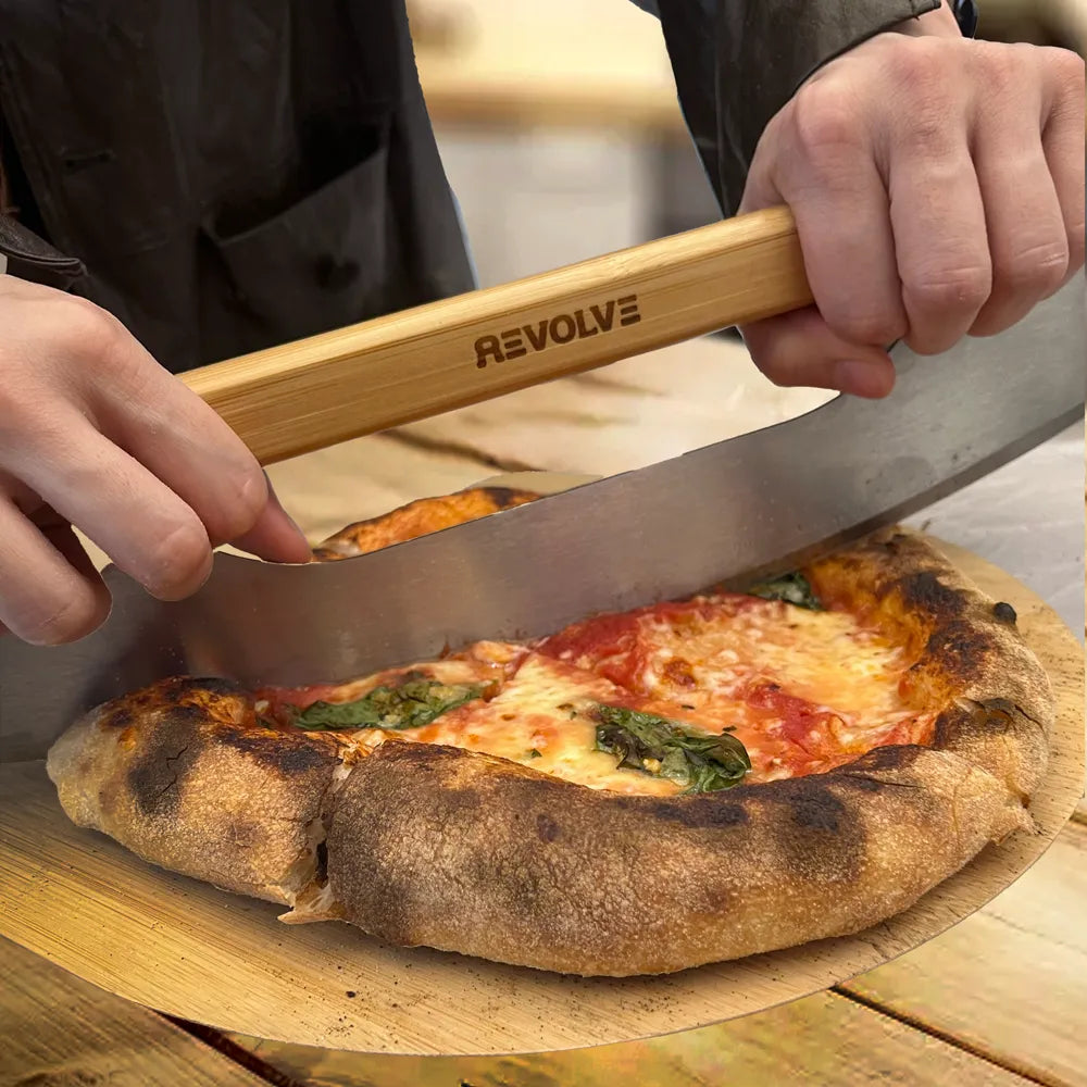 Revolve Mezzaluna pizzavágó